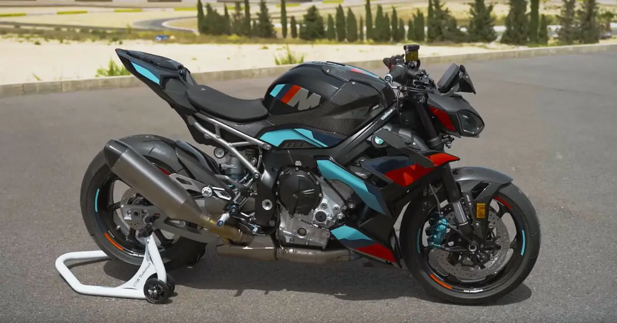 Bmw m 1000 r top speed